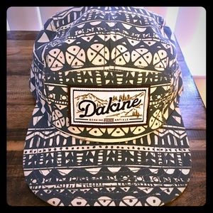 Dakine hat. Adjustable fit. Blue & white